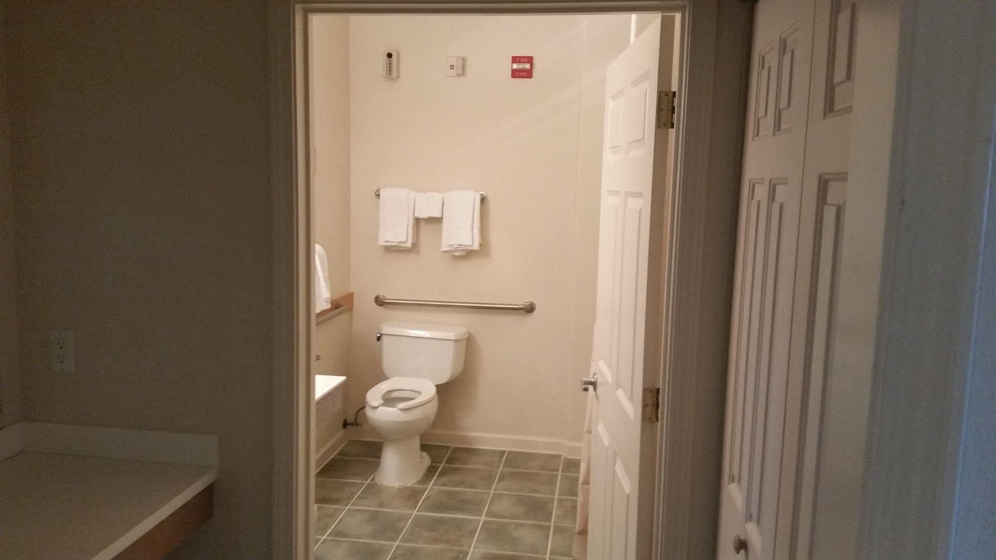 Orca Inn Suites Ferndale Bagian luar foto