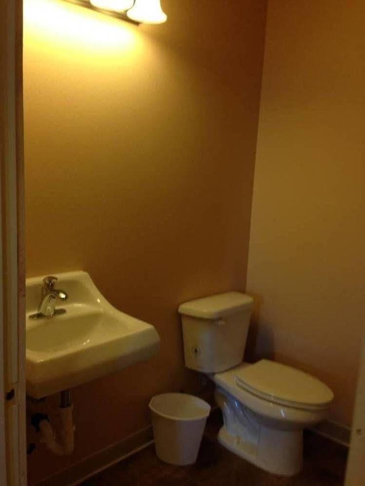Orca Inn Suites Ferndale Bagian luar foto