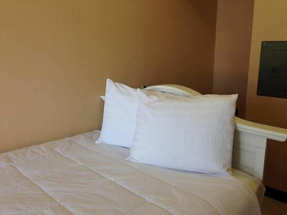 Orca Inn Suites Ferndale Bagian luar foto