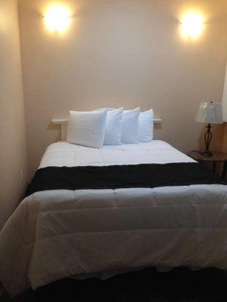 Orca Inn Suites Ferndale Bagian luar foto